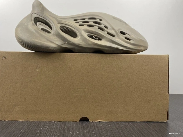 GX4472 RNNR Stone Adidas Yeezy Foam Sage 0726